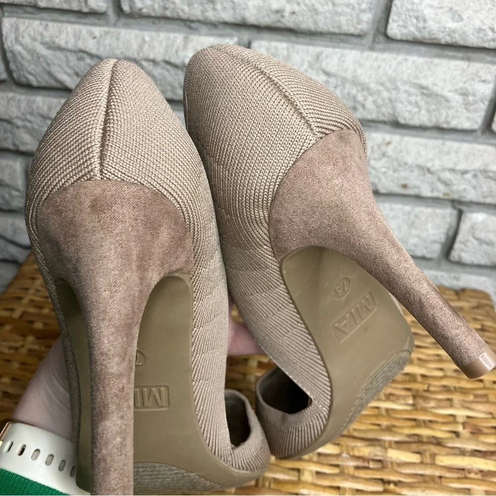 Mia Cia D’Orsay Pumps